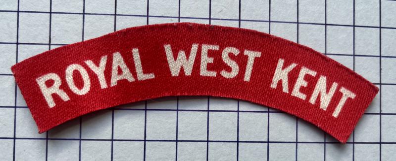 cWW2 Minty Royal West Kent Regiment Printed Shoulder Title Badge