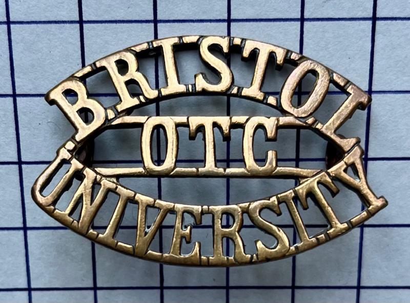 Bristol Gloucestershire University Officer Training Corps (OTC) Shoulder Title Brass Metal Badge