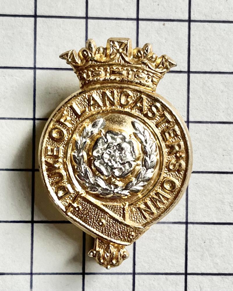 Pre-1992 Duke Of Lancaster’s Own Yeomanry￼ (DLOY) Anodised Staybrite Cap Badge