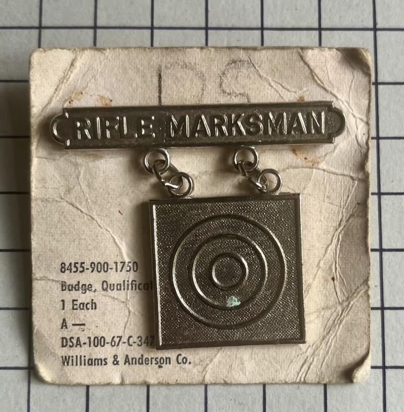 United States (US) Army Rifle Marksman Chromed Badge