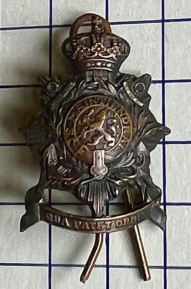 Dutch Royal Netherlands Marine Corps Collar Badge