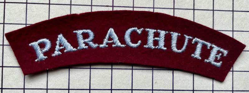 cWW2 'Minty' Parachute Regiment 'Paste Back' Cloth Shoulder Title Badge