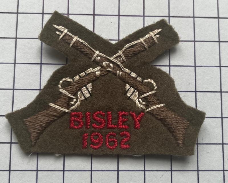 1962 Annual Bisley Marksman 'Crossed Rifles' A.C.F. & C.C.F. Cloth Prize Badge