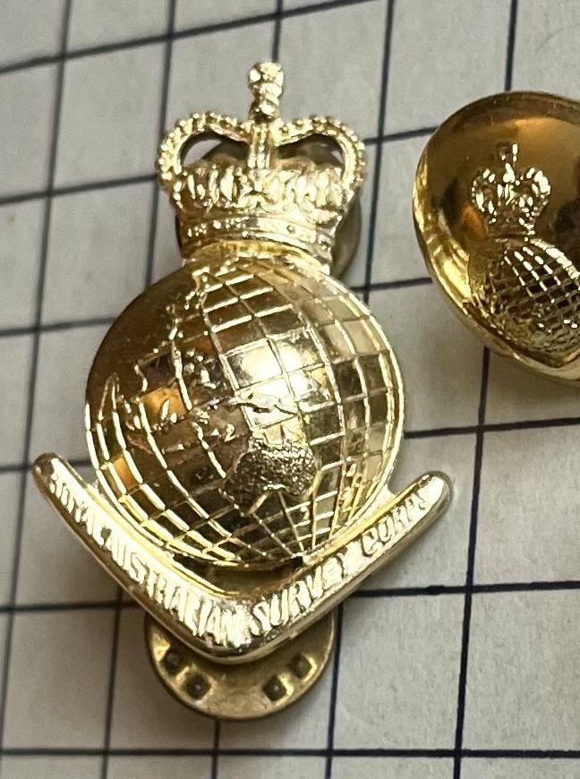 Pre-1996 Royal Australian Survey Corps (RASVY) Pair of Anodised Collar Badges & Button