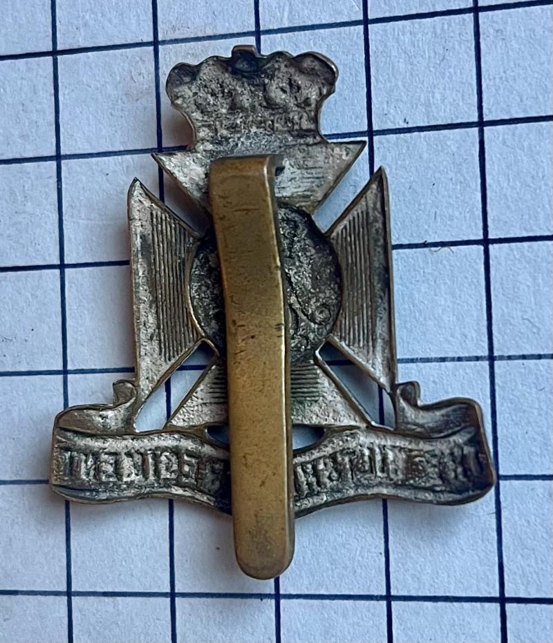 cWW1 - WW2 Wiltshire Regiment Cap Badge