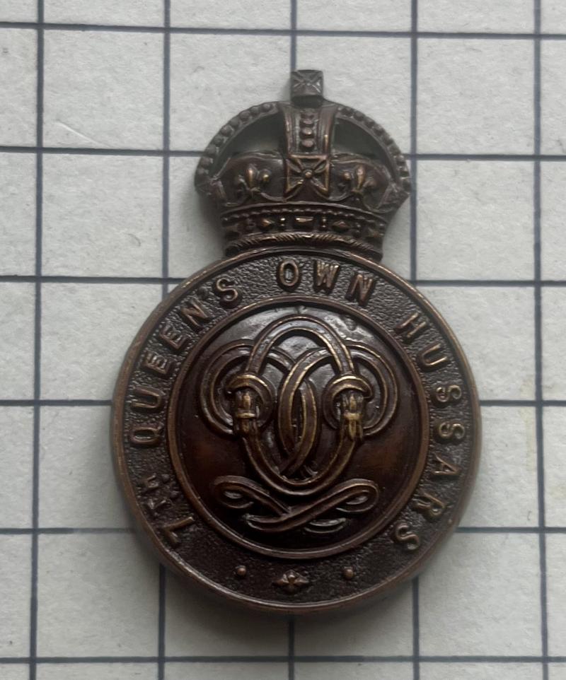 c1902-52 7th Queen's Own Hussars Officer's Service Dress (OSD) Cap Badge.