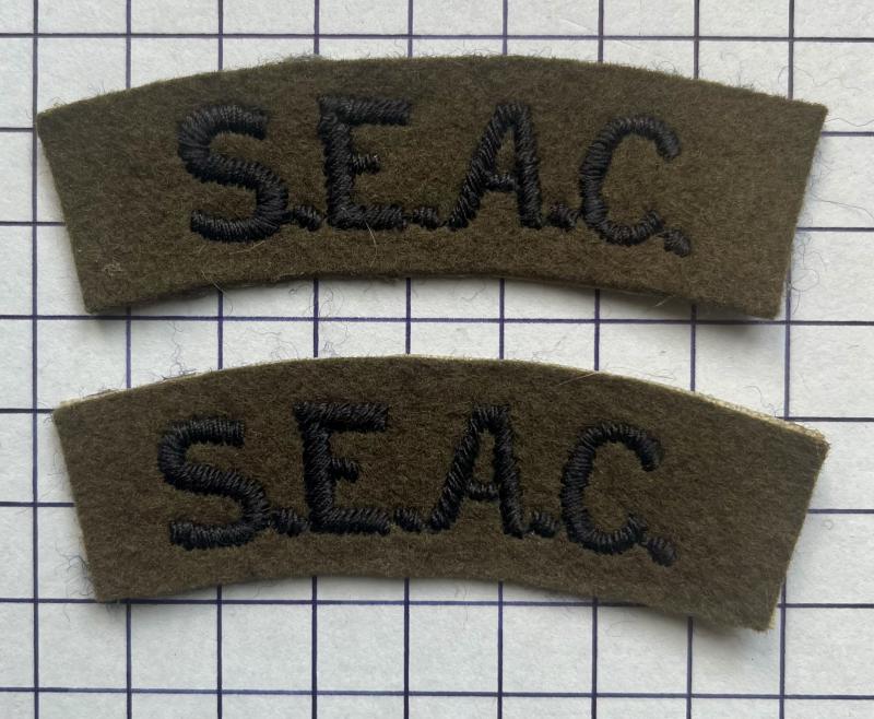 cWW2 Pair of Army South East Asia Command SEAC Cloth Shoulder Title Badges