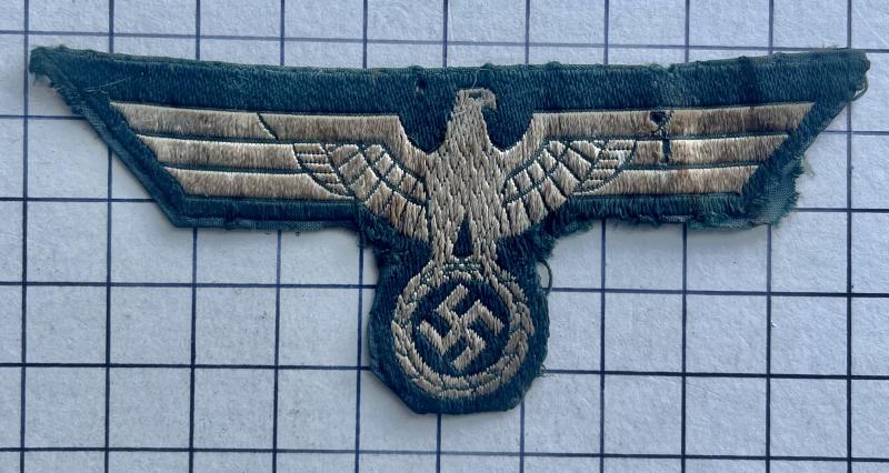 M39 cWW2 German Army Here Bevo Breast Eagle Badge Patch