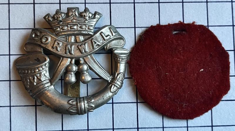 cWW1 WW2 Duke of Cornwalls Light Infantry (DCLI) Cap Badge