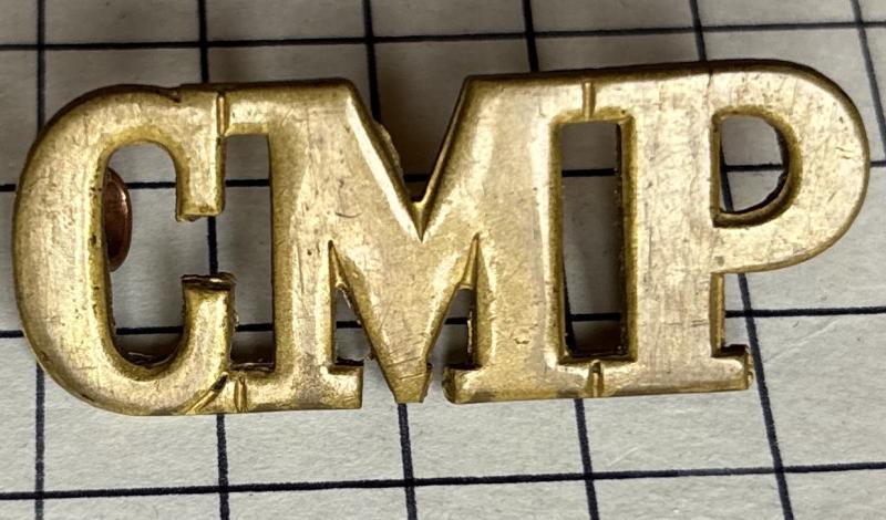 c1926-46 Corps of Royal Military Police (CMP) Large Metal Shoulder Title Badge