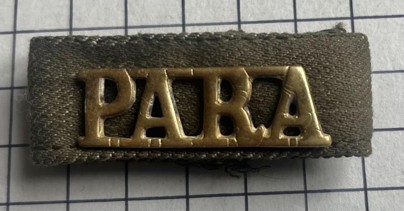 cWW2 British Indian Parachute Regiment Brass Slip-On Shoulder Title Badge