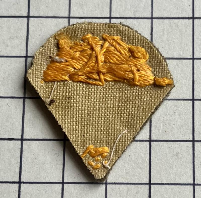 c1949-53 Early Post-War Italian Special Forces Parachute Wing Qualification 'Lightbulb' Cloth Patch Badge