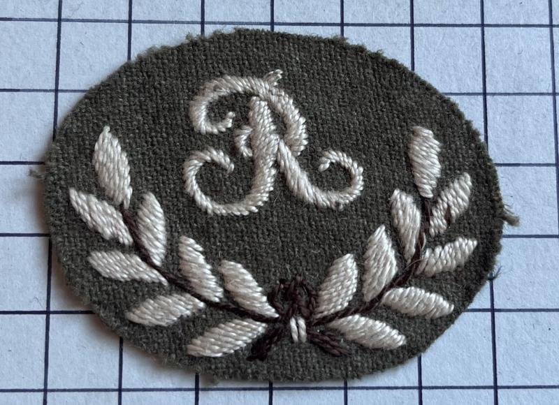 cWW2 Royal Artillery (RA) and Machine Gun Units 1st Class Range Taker & Finder Cloth Sleeve Arm Trade Proficiency Badge