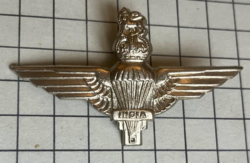 cWW2 Indian Parachute Regiment Cap Badge