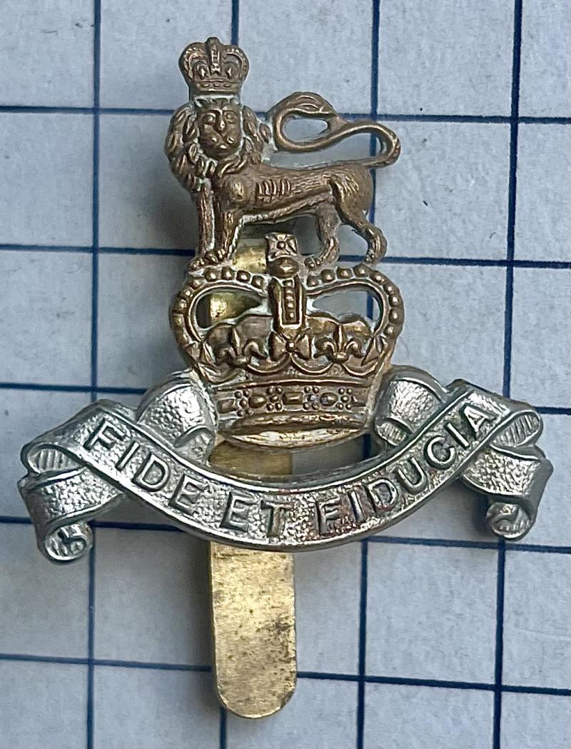 c1952-58 Royal Army Pay Corps (RAPC) Maker Marked Buttons Ltd B'ham Bi-Metal Cap Badge