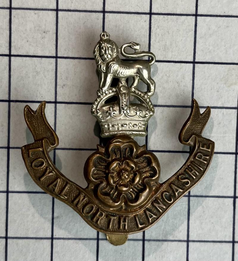 c1902-21 Loyal North Lancashire Regiment WW1 Bi-Metal Cap Badge