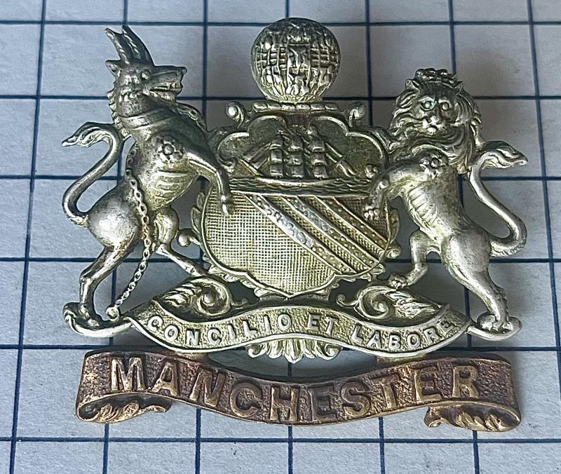 Victorian-Edwardian era Manchester Regiment Bi-Metal Cap Badge Lugs