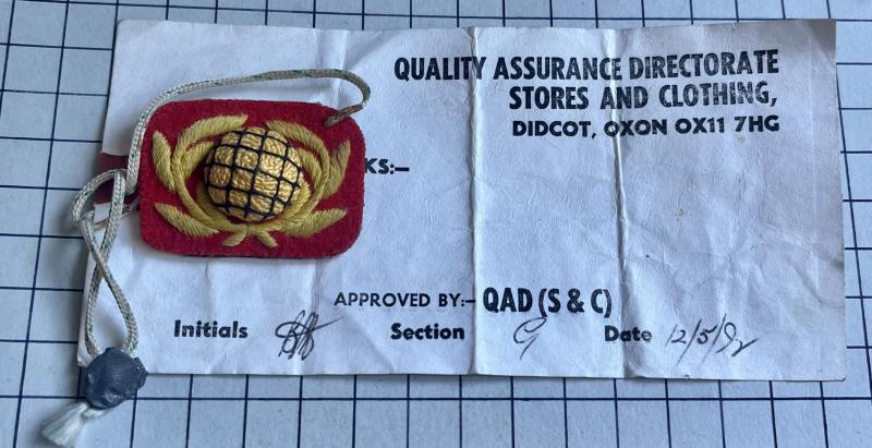 c1992 Royal Marines Band (RMB) Sealed Pattern Card Contractor's Sample Collar Badge Other Ranks'