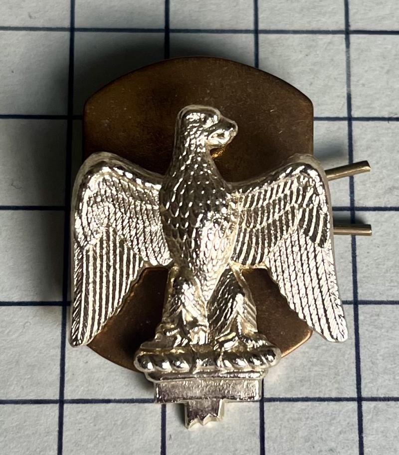 c1954-58 Essex Regiment Anodised Aluminium Collar Badge