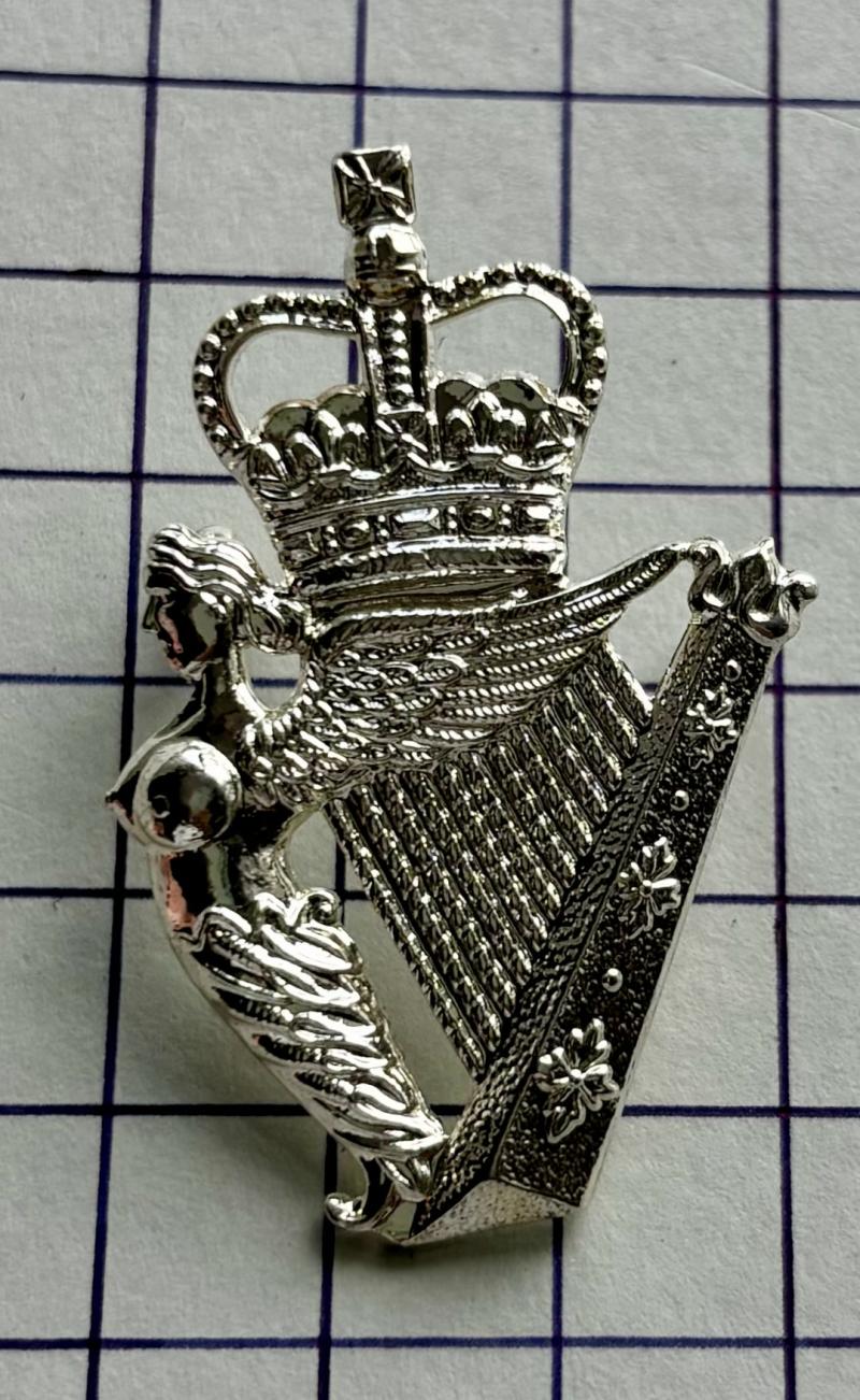 Rare c2006 Royal Irish Regiment (RIR) / Ulster Defence Regiment (UDR) 'New Metal' All Ranks Cap Badge