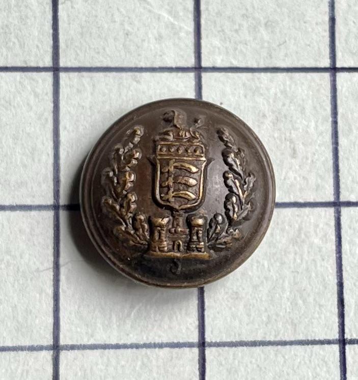 cWW2 The Essex Regiment Officers Small Cap Size 14mm Officer Service Dress (OSD) Button