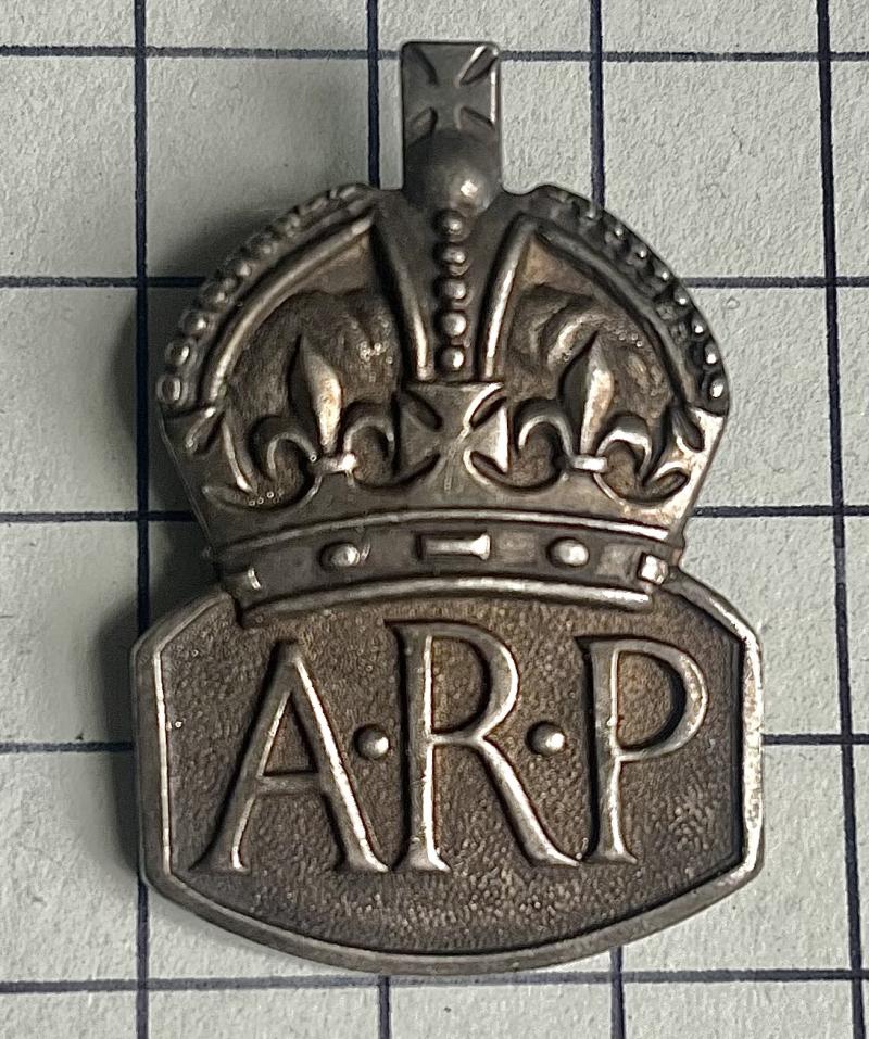 c1938 WW2 Air Raid Precautions (ARP) Sliver HM Lapel Buttonhole Badge