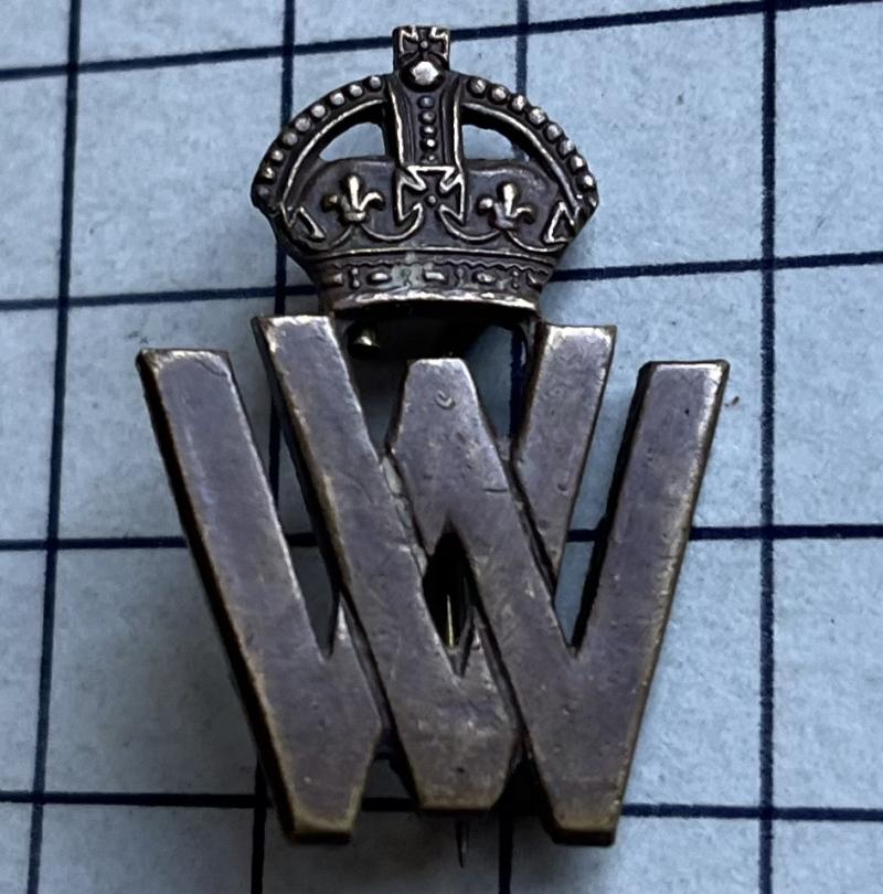 cWW1 Volunteer War Workers Officially Numbered Badge Gaunt London