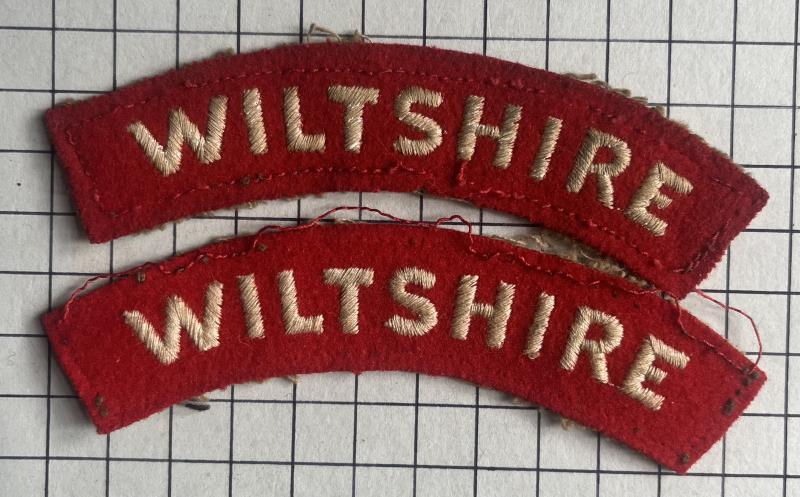 c1955 Wiltshire Regiment Pair of Cloth Shoulder Titles Badges