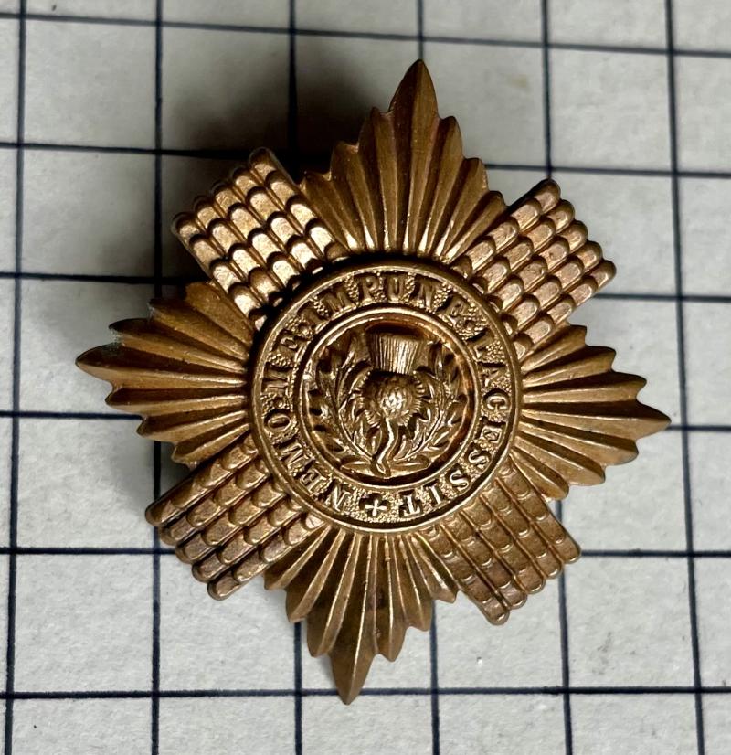 cWW2 Scots Guards Regiment Cap Badge Other Rank's Brass