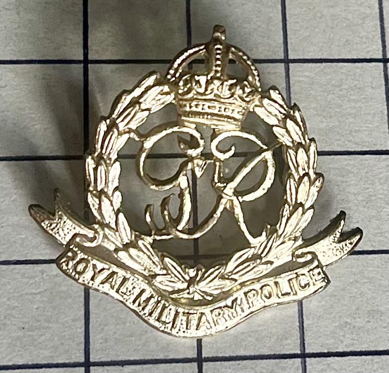 c1946-52 Royal Military Police (RMP) Silver Plate Officer Pattern Collar Badge