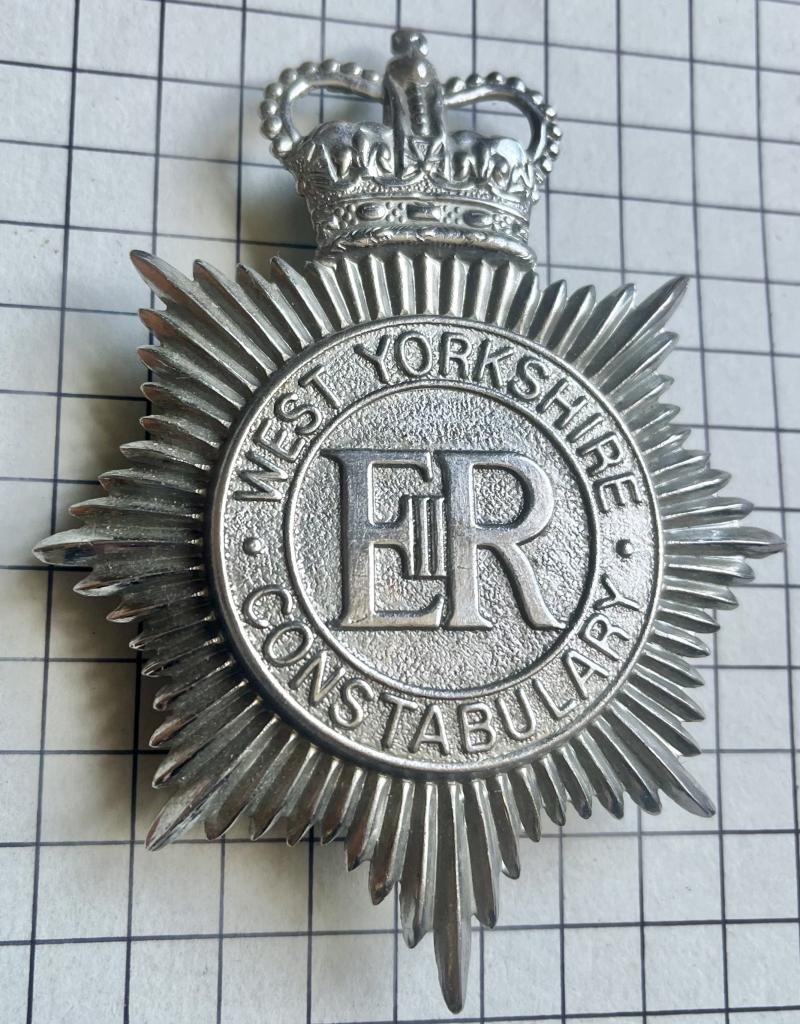 c1968-74 West Yorkshire Constabulary Police QC White Metal Helmet Plate Badge