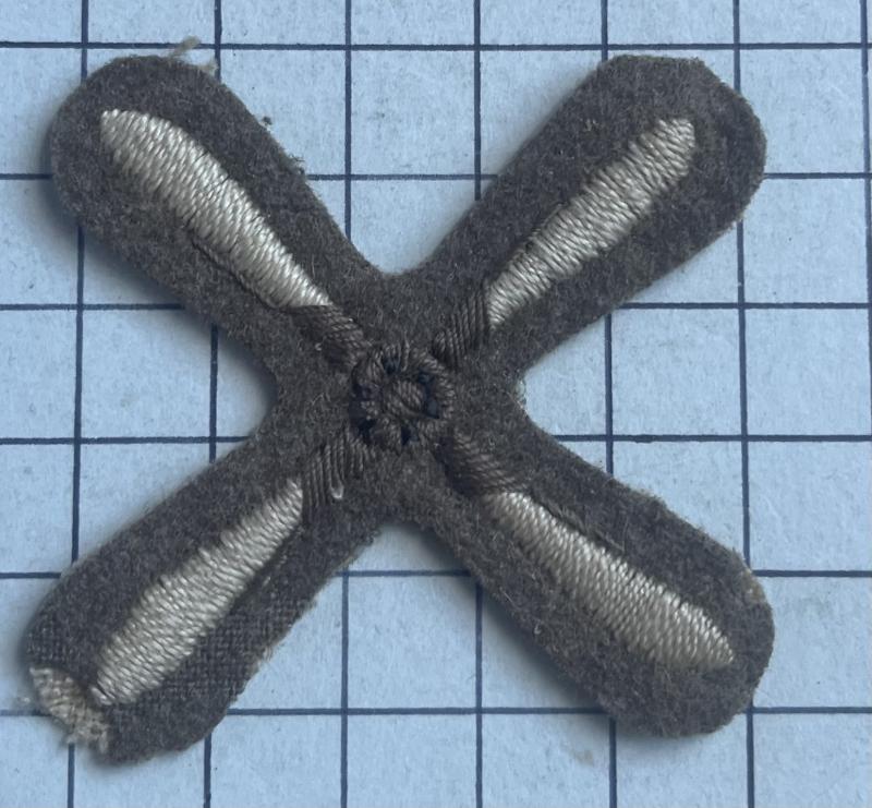 c1912-18 WW1 Royal Flying Corps (RFC) Sergeant's Arm Rank Propellor Badge Patch