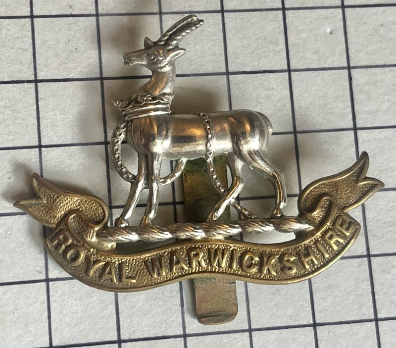Royal Warwickshire Regiment FN B'Ham Maker Bi-Metal Cap Badge