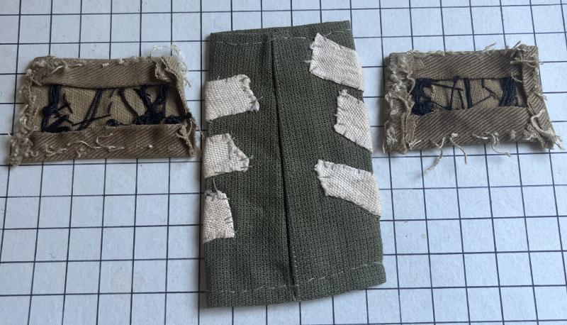 cWW2 Regiment of India Artillery Pair of Cloth Shoulder Title Badges Slip-On Rank Slide Patch