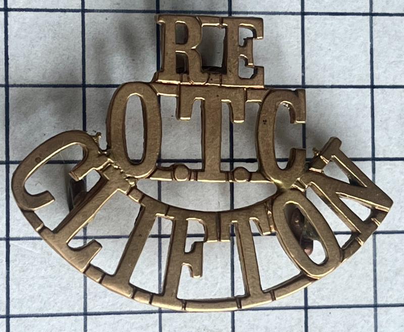 c1908-40 Royal Engineers (RE) Clifton Bristol Gloucestershire OTC Shoulder Title Badge