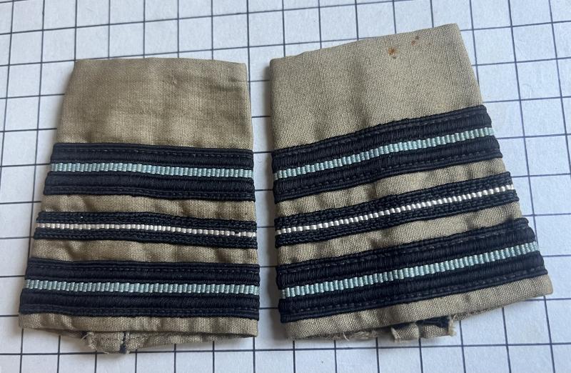 Cold War Era Pr of Royal Air Force (RAF) Desert Tropical Rank Slide Badges Sqn Ldr