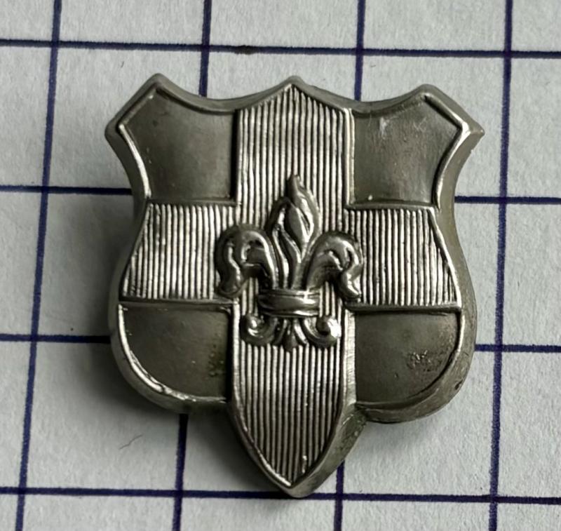 Pre 1920 Lincolnshire Yeomanry Regiment White Metal Collar Badge