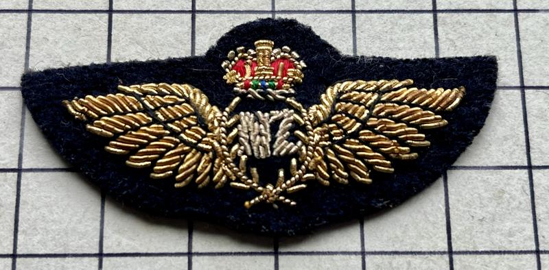 Royal New Zealand Air Force (RNZAF) NZ Pilot Wing Mess Dress Badge