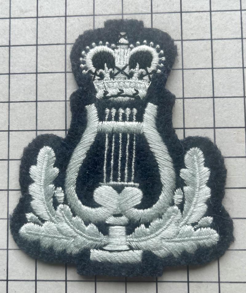 Post 1952 Royal Air Force Cloth Bandsman Musician Trade Badge Patch