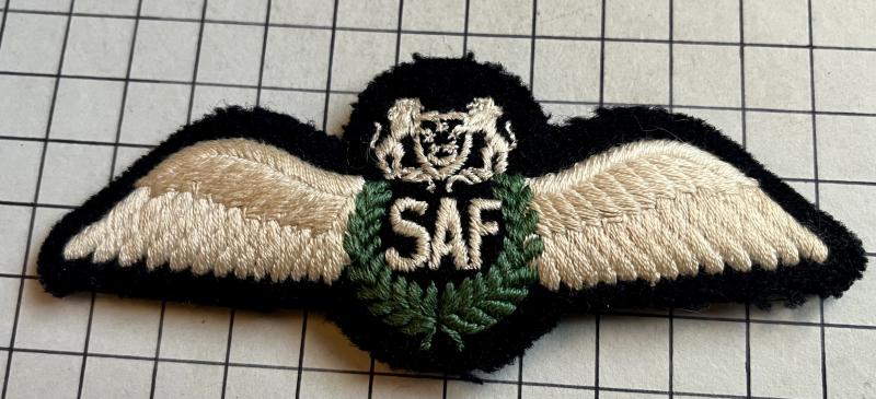c1968-75 Singapore Air Force (SAF) Armed Forces Cloth Padded Pilot Wing