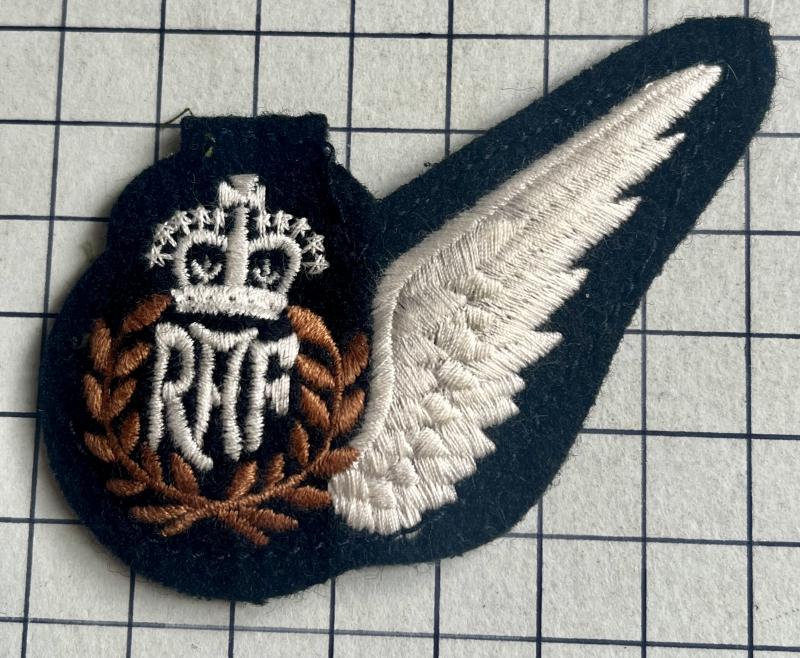 Post 2003 Royal Air Force (RAF) Weapons Systems Officer or Weapons Systems Operator (WSO/WSOp) Half Wing Badge