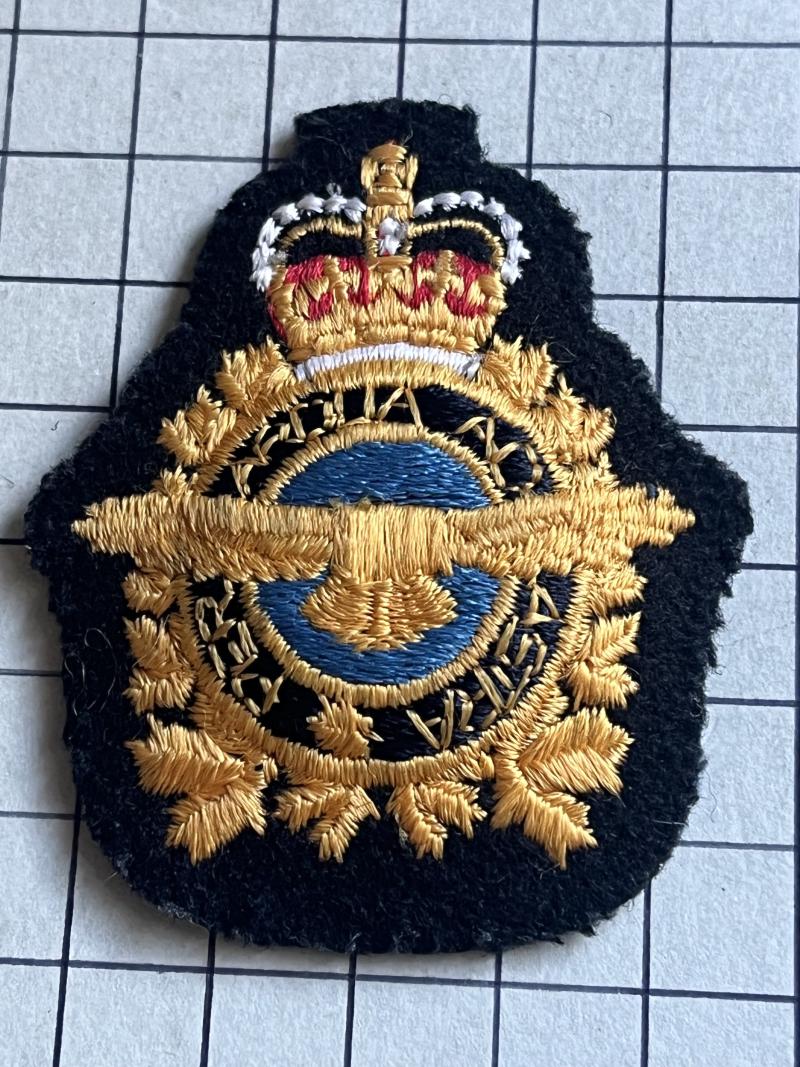 Royal Canadian Air Force (RCAF) Padded Cloth Cap Badge Canada