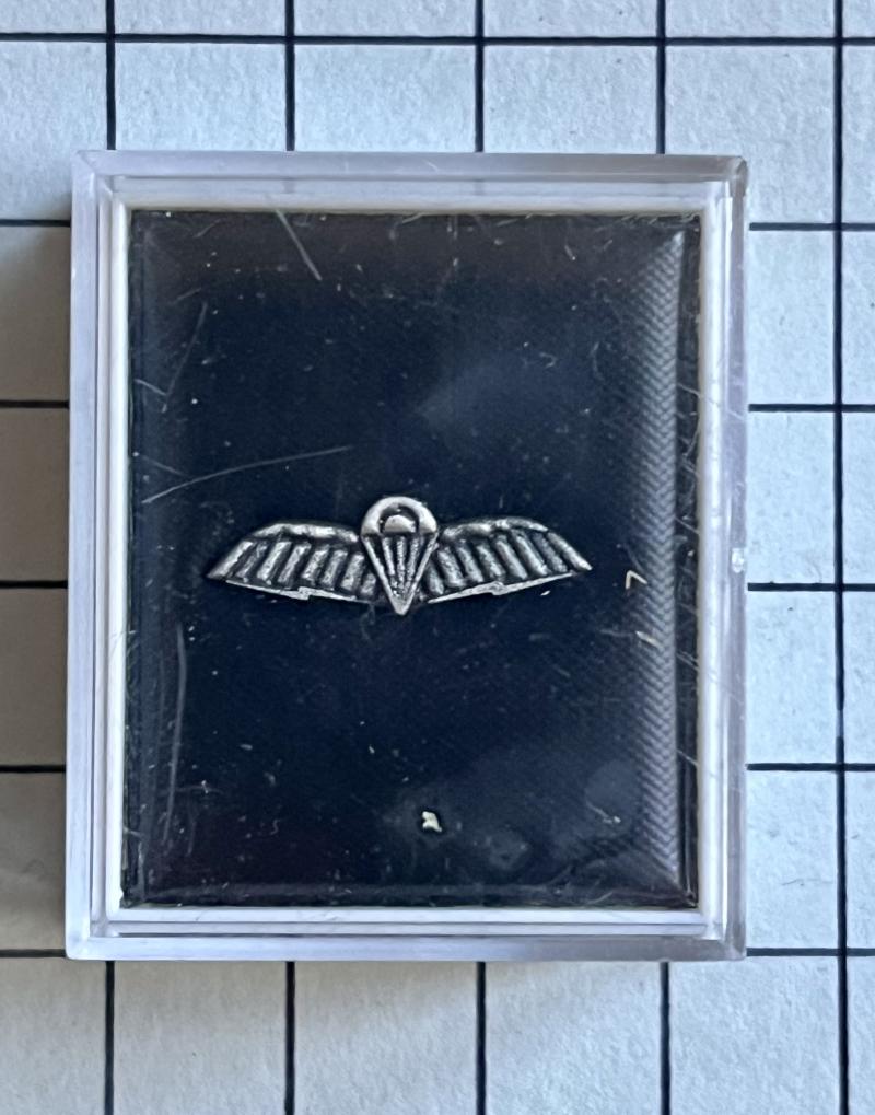 Special Forces Communicator (SFC) Wings 'Official' Pin Badge 18 Signals Regiment