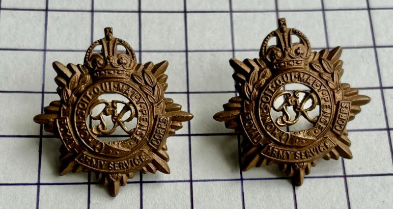 c1936-52 Good Matching Pair Royal Army Service Corps (RASC) Other Ranks Collar Badges