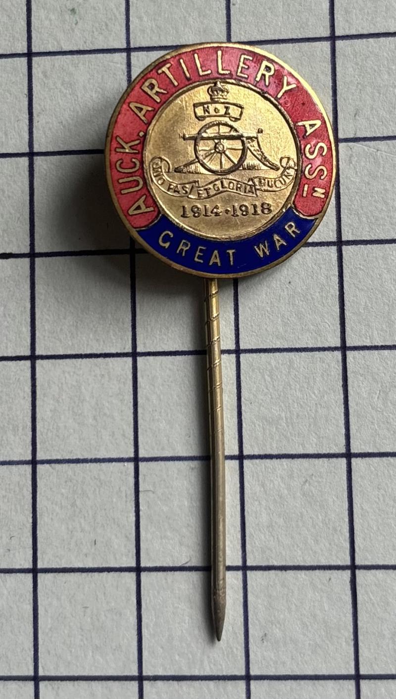 Post Early WW1 Era New Zealand Auckland 'Auck' Artillery Old Comrades Association Gilt and Enamel Tie Pin Lapel Brooch Great War