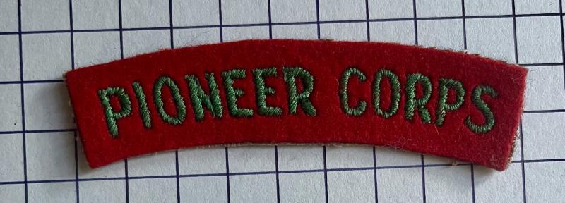 c1940-46 Pioneer Corps (PC) Cloth Shoulder Title Badge Patch