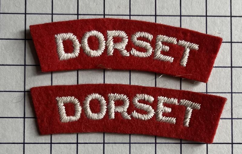 Pair of Pre-1958 Dorset Regiment Cloth Shoulder Title Badge Patches