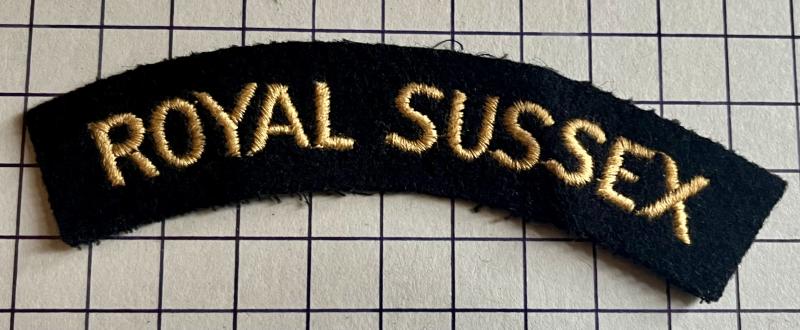 c1950s Royal Sussex Regiment Cloth Shoulder Title