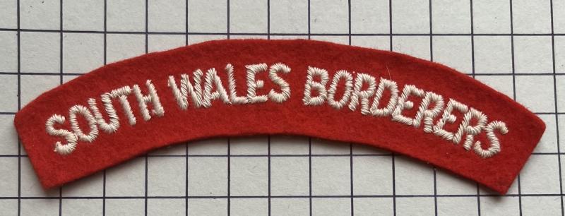 cWW2 South Wales Borderer (SWB) Regiment Cloth 'Paste Back' Shoulder Title Badge