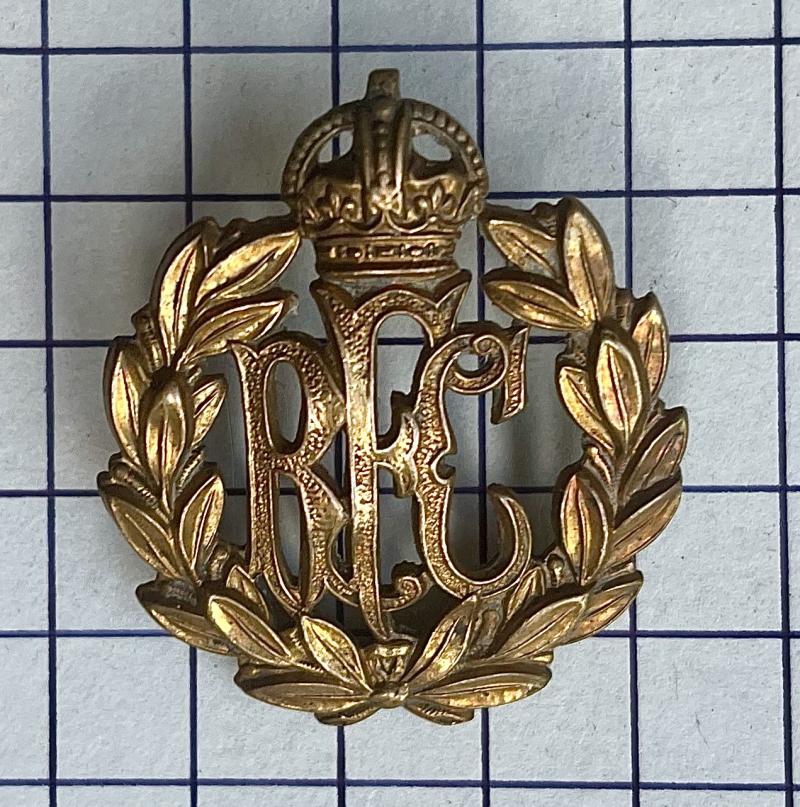 cWW1 Royal Flying Corps (RFC) Other Ranks' Brass Cap Badge